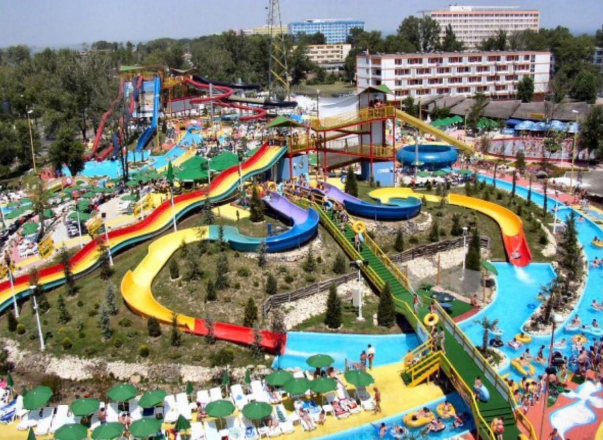 Grand Mamaia Lake Apartments Constanta Bagian luar foto