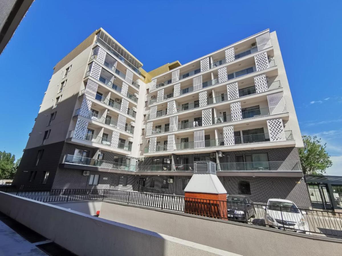 Grand Mamaia Lake Apartments Constanta Bagian luar foto