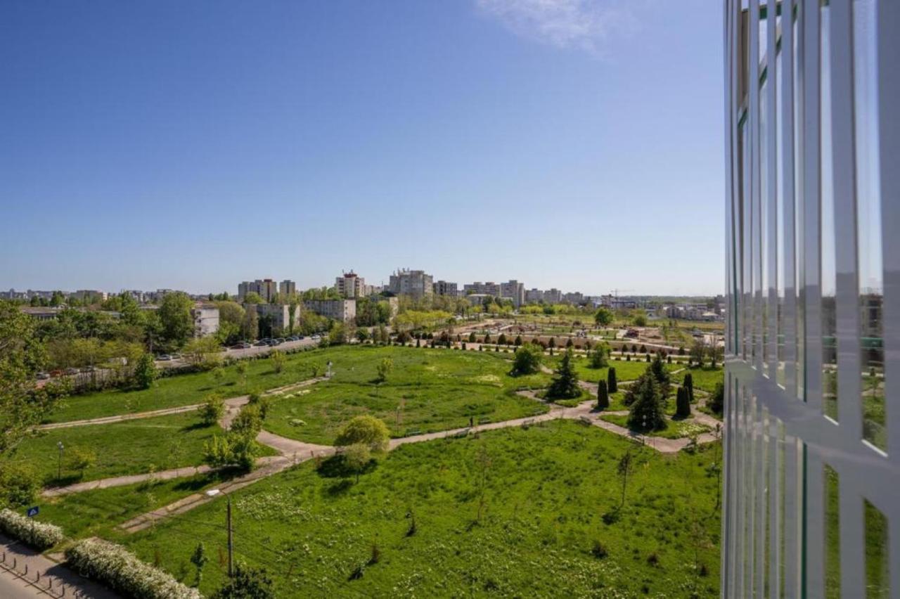 Grand Mamaia Lake Apartments Constanta Bagian luar foto