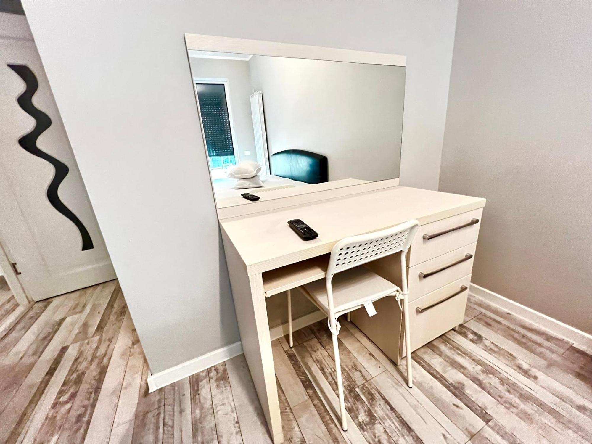 Grand Mamaia Lake Apartments Constanta Bagian luar foto