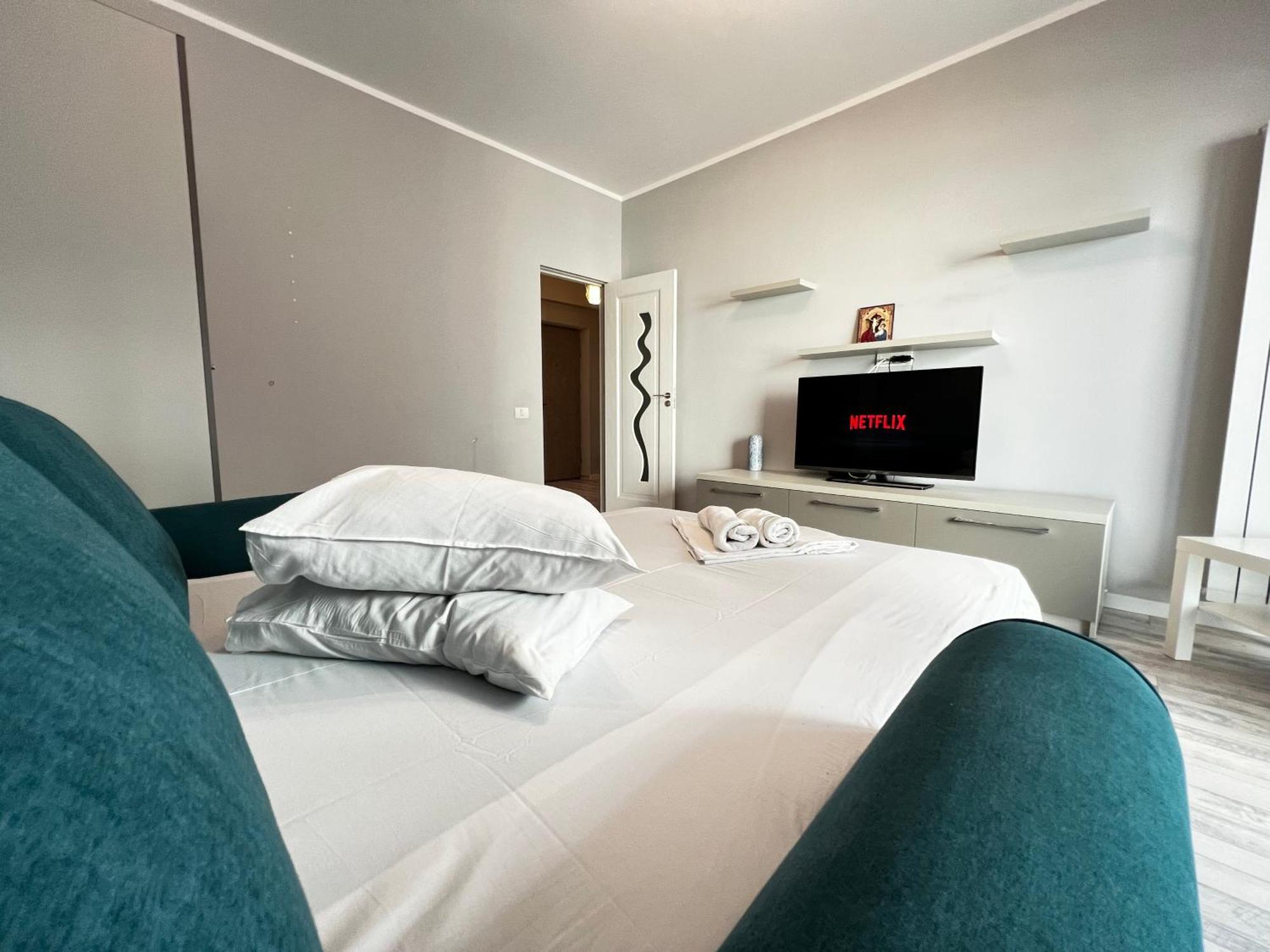 Grand Mamaia Lake Apartments Constanta Bagian luar foto